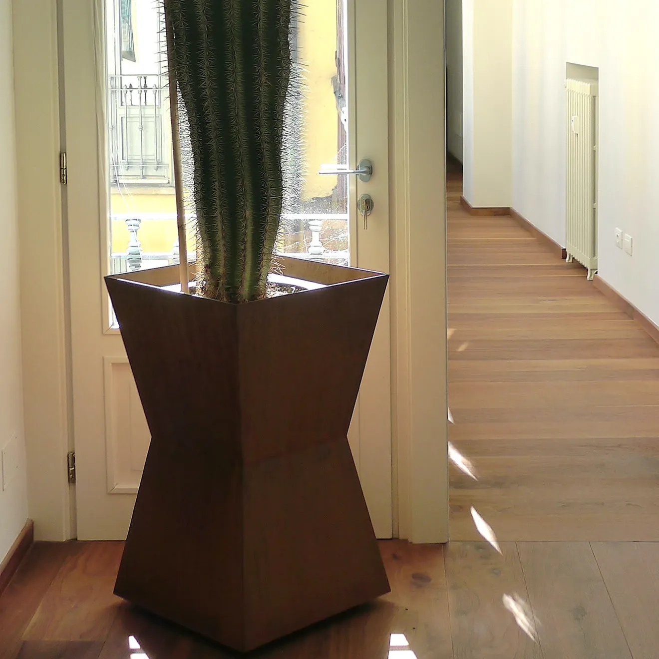 Marco Gaviraghi Calloni 5 Portavaso in acciaio corten