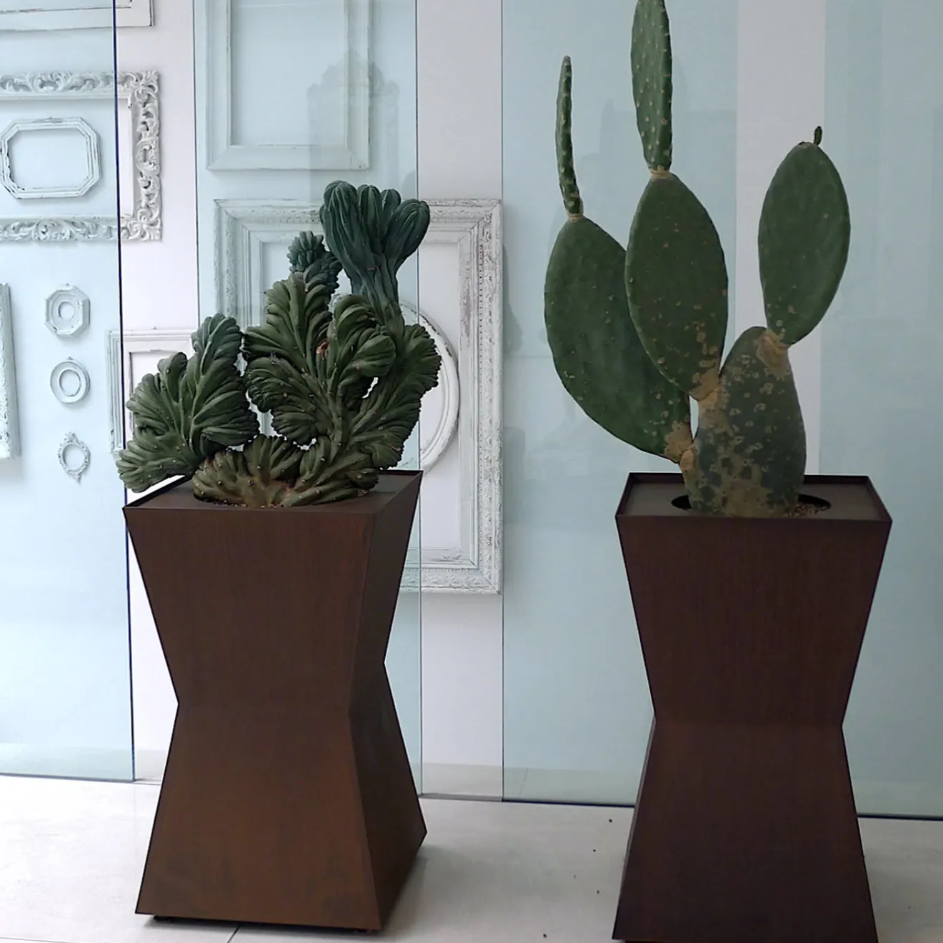 Marco Gaviraghi Calloni 5 Portavaso in acciaio corten