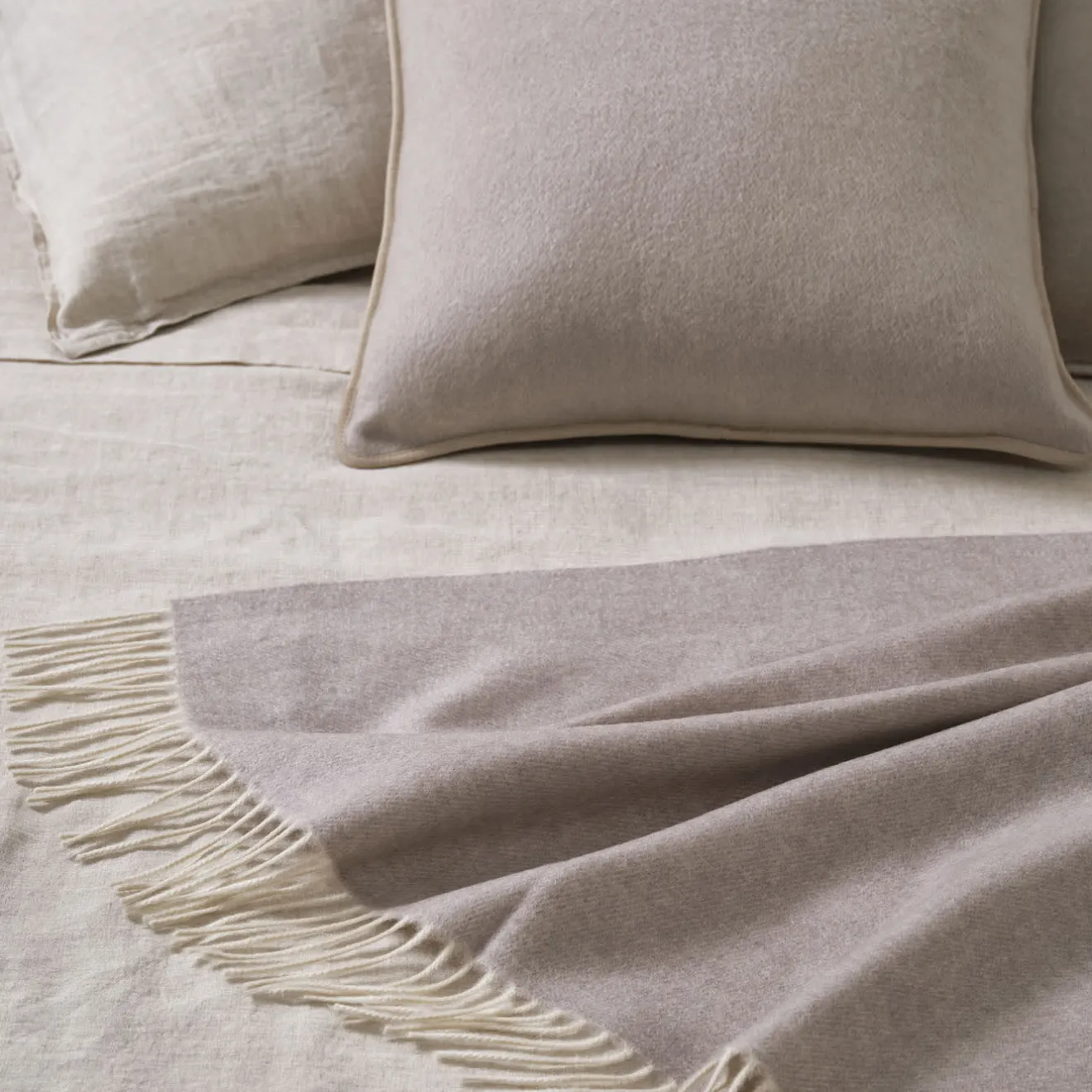 Masserano Cashmere Biella60 Coperta grigio tortora