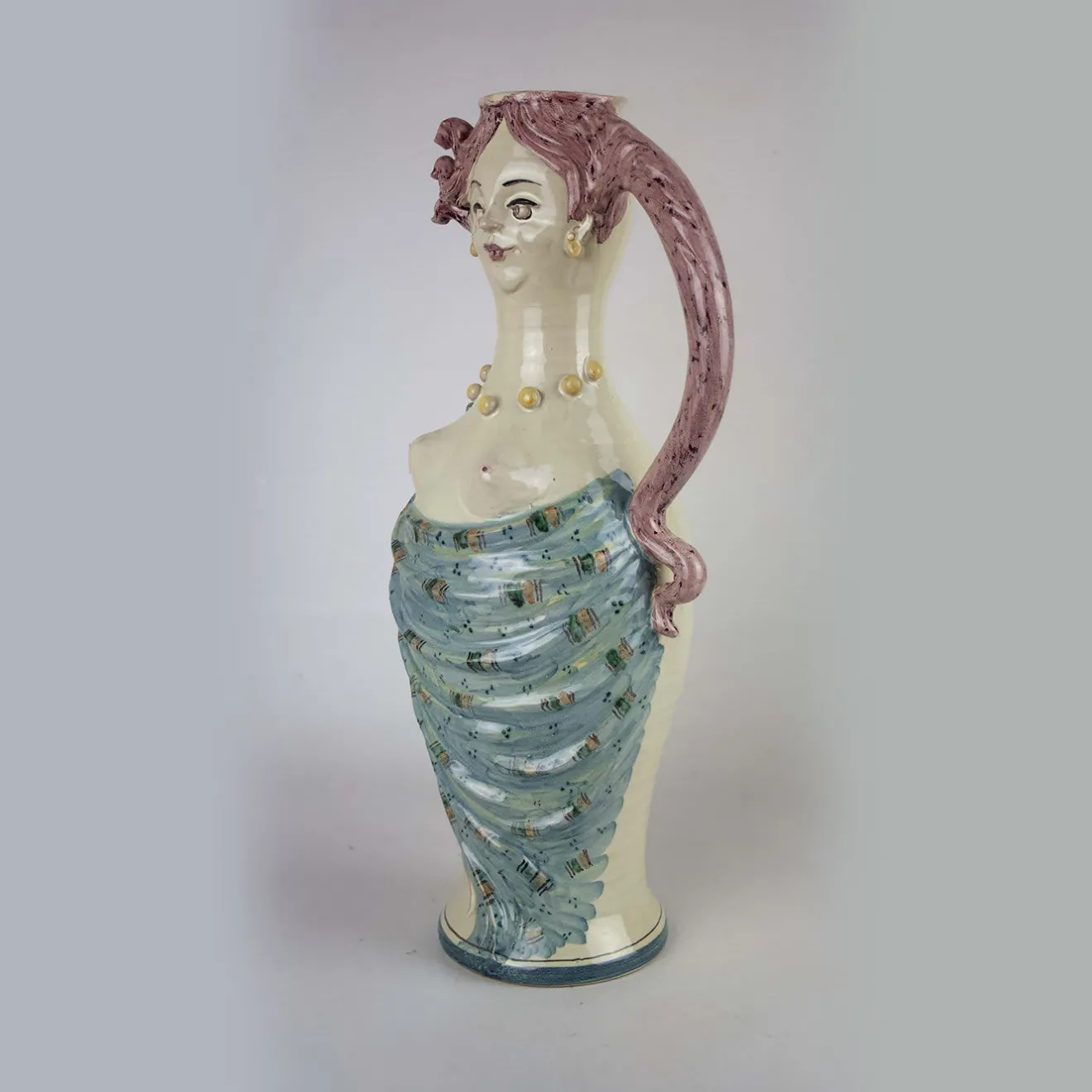 Alessandro Iudici Brocca in ceramica con donna dai capelli rossi