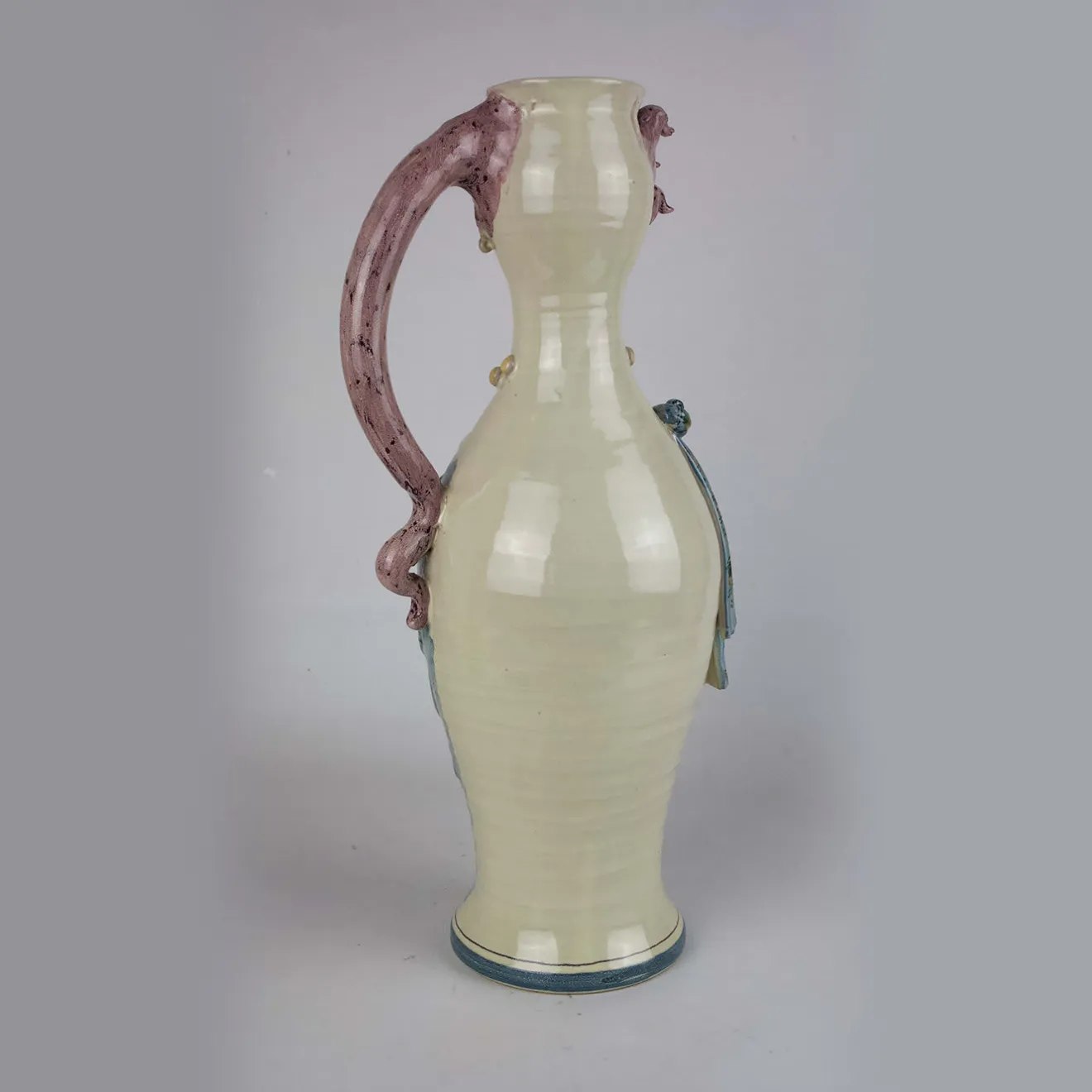 Alessandro Iudici Brocca in ceramica con donna dai capelli rossi