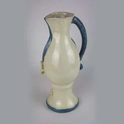 Alessandro Iudici Brocca in ceramica con donna dai capelli blu