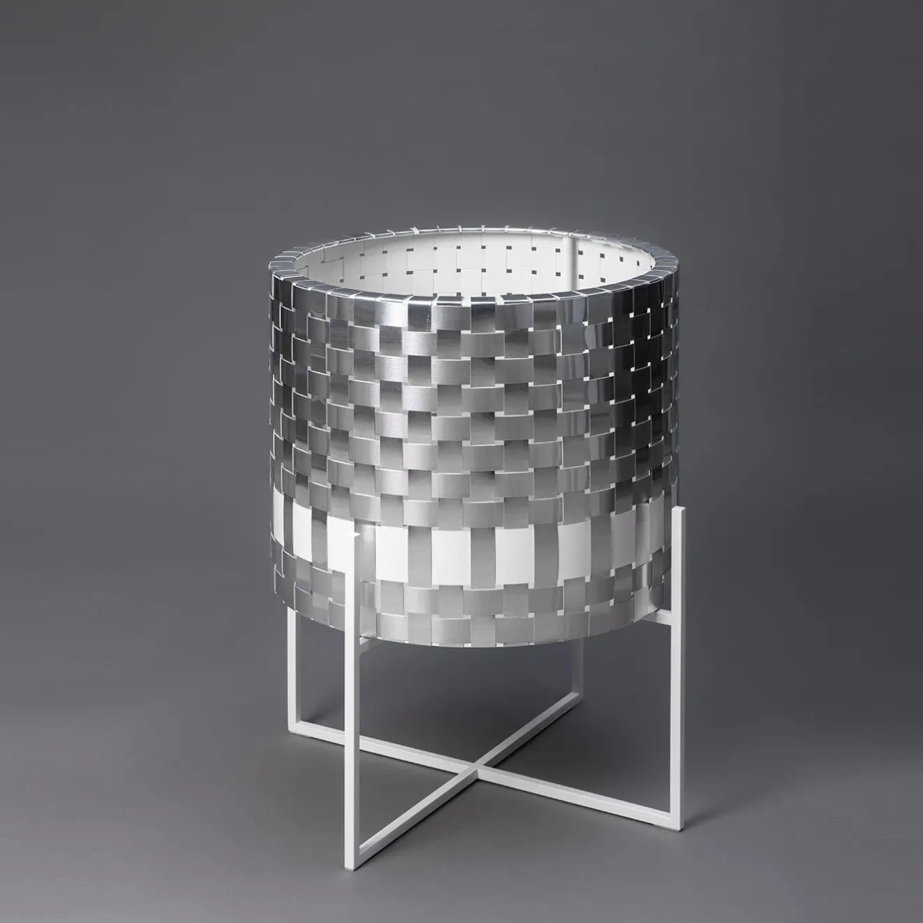 Splot Design Cachepot in metallo argentato Galatea