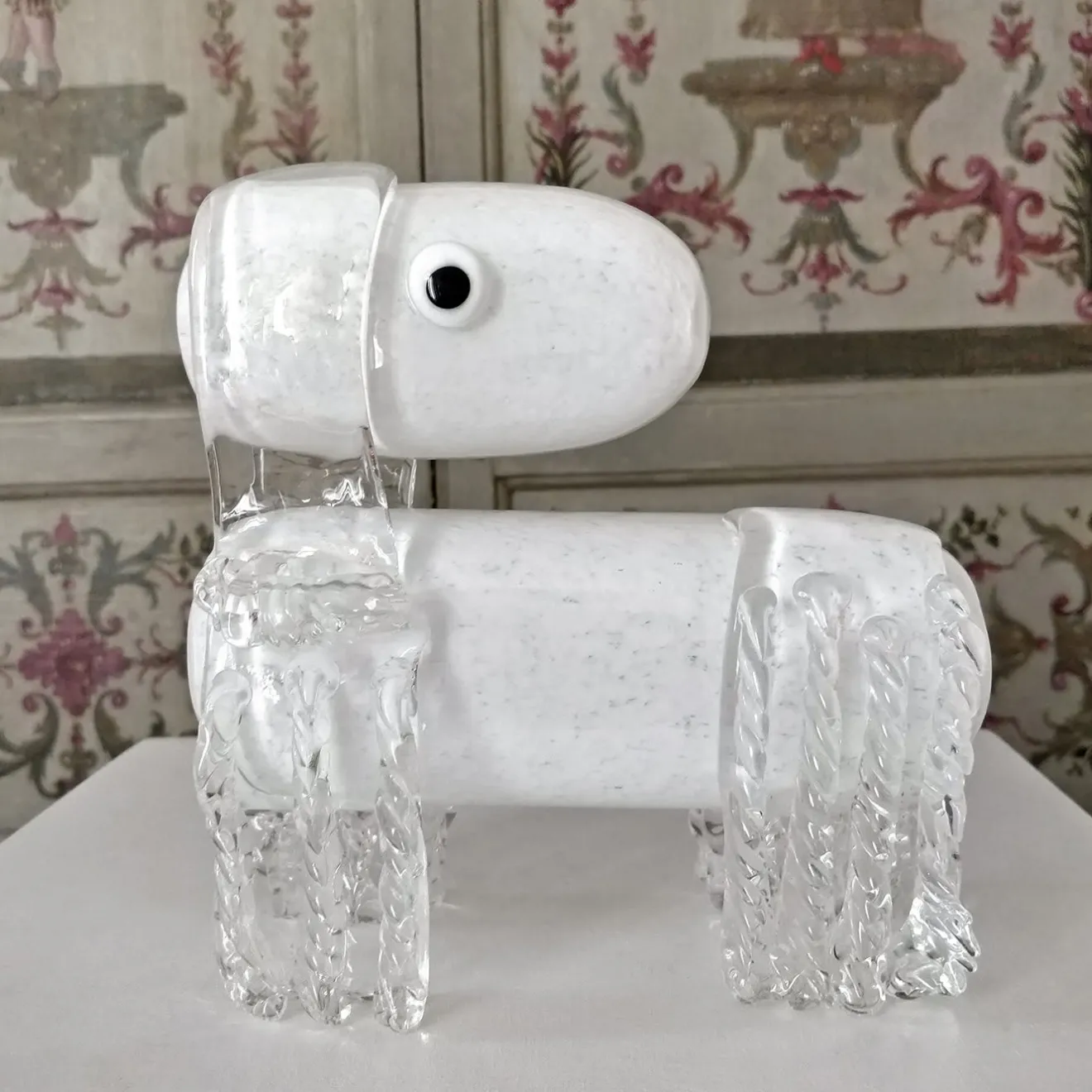 Venice Factory Cane bianco, scultura in vetro veneziano di Eliana Gerotto