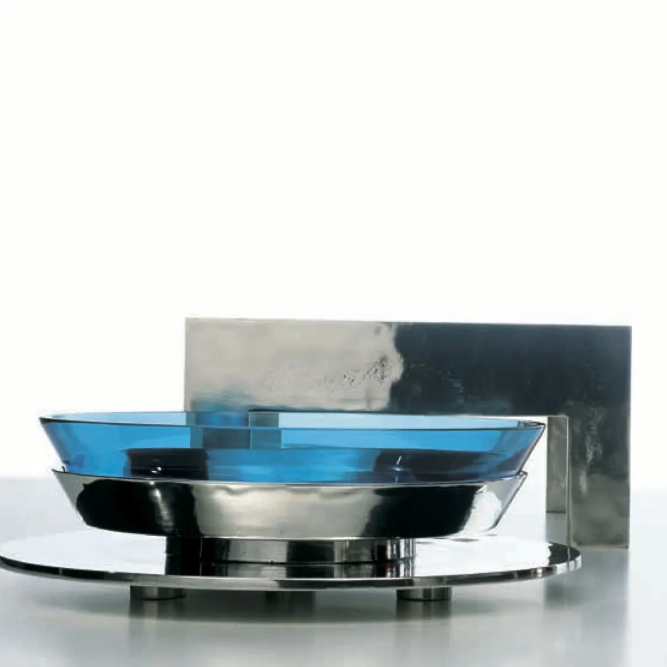 Serafino Zani Centrotavola a tavola rotonda in edizione limitata di Ettore Sottsass