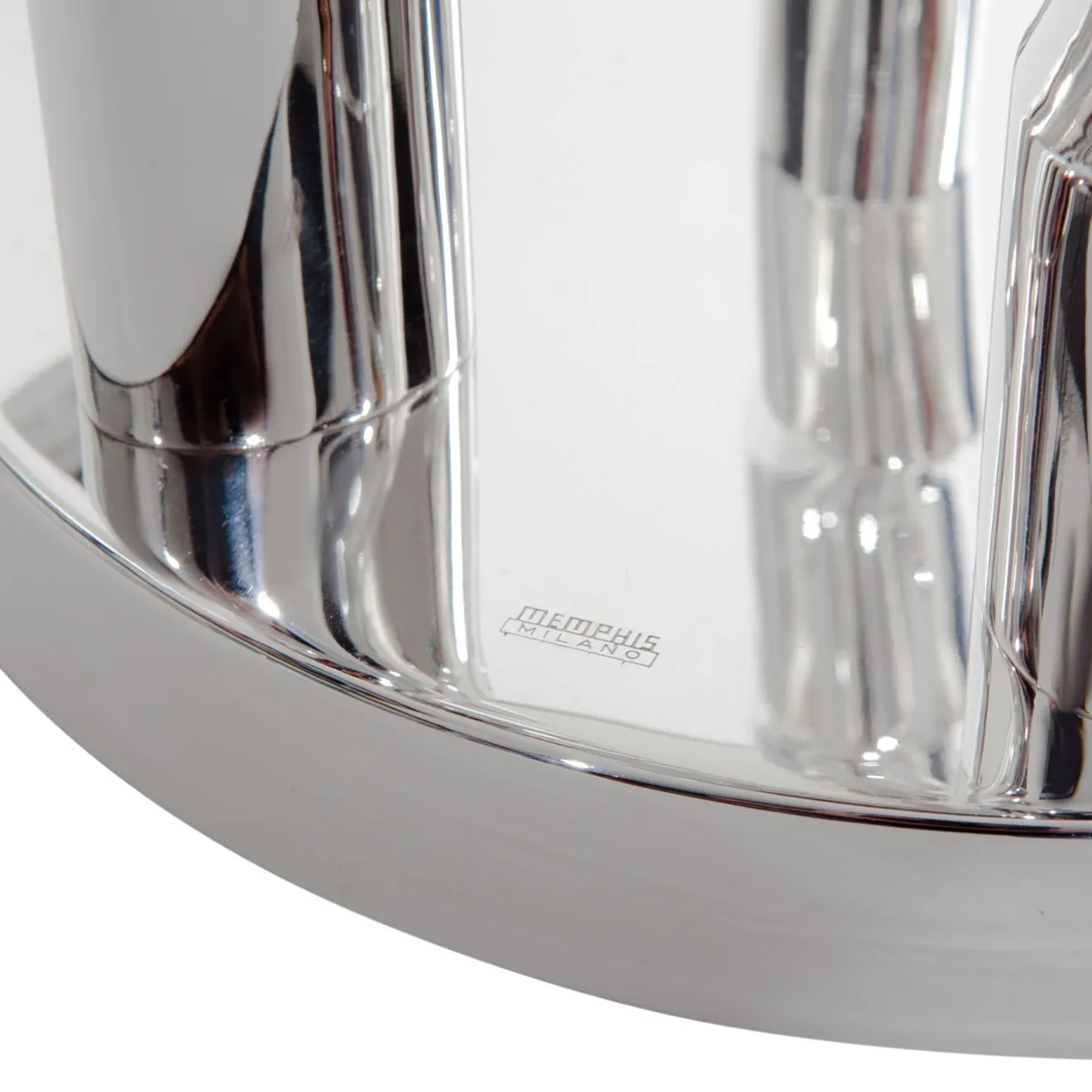 Memphis Centrotavola Murmansk di Ettore Sottsass - Milano