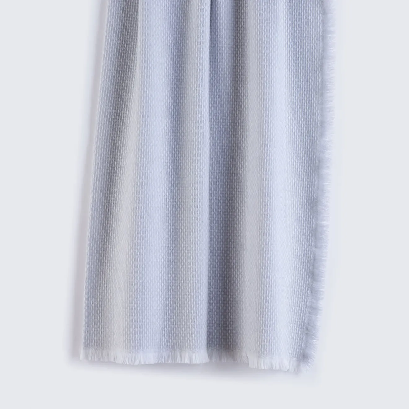 Masserano Cashmere Coperta grigia Vida Pearl