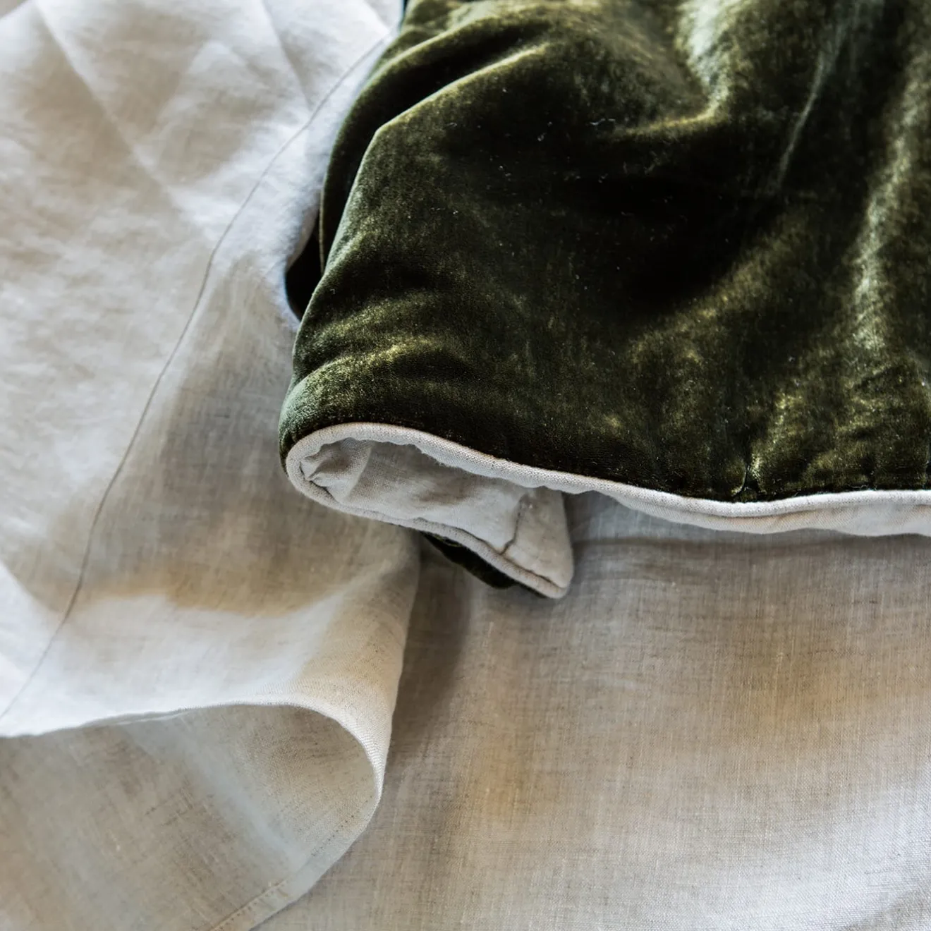 Once Milano Coperta in lino e velluto verde