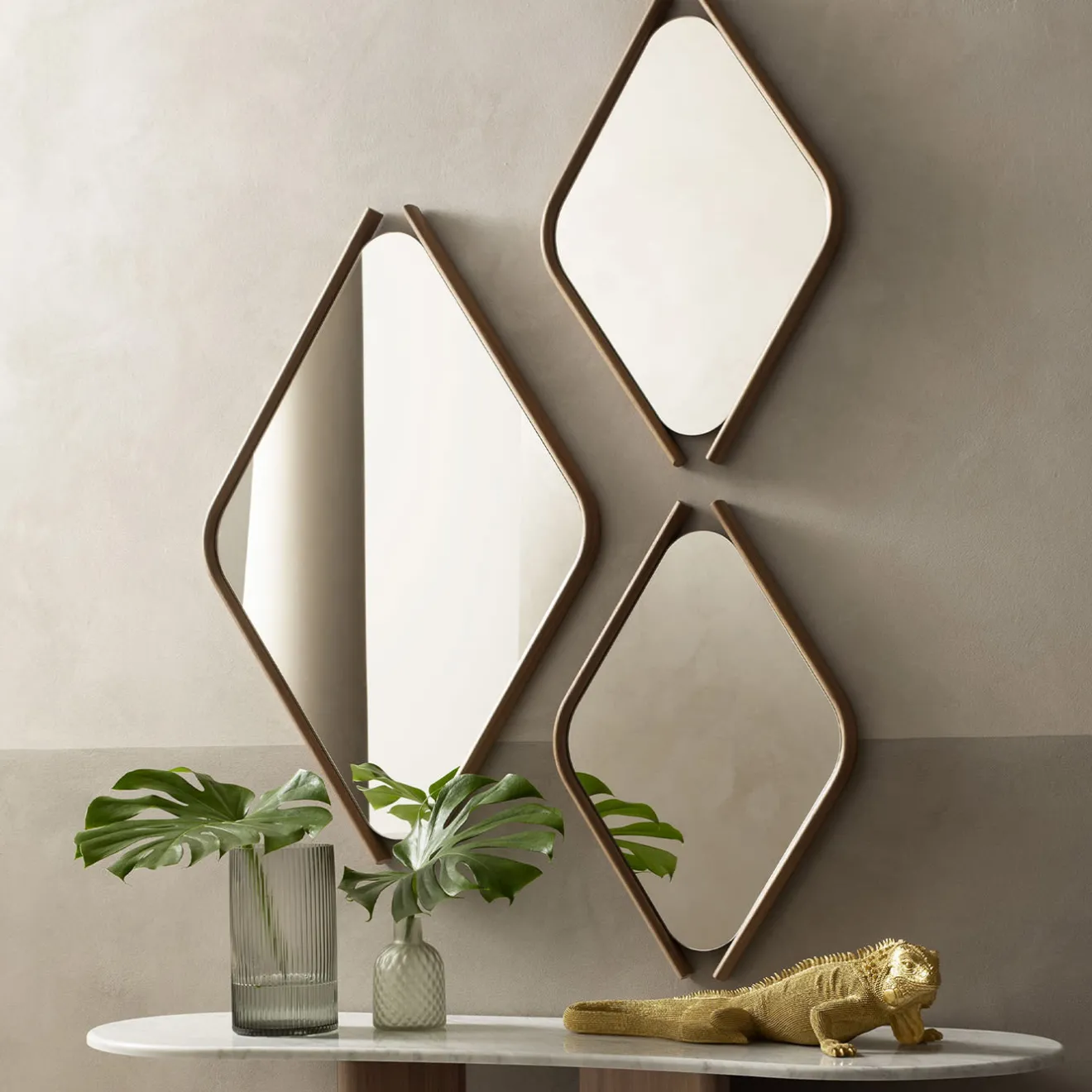 Morica Design Coppia di specchi in legno Eye Bis con cornice in legno massiccio di noce