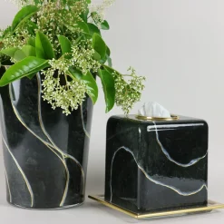 Griffe Montenapoleone by Vetrerie di Empoli Copri fazzoletti di vetro ispirati al marmo nero con dettagli dorati