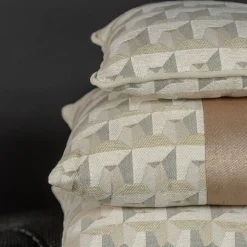 l'Opificio Cuscino Carrè bianco in tessuto jacquard geometrico