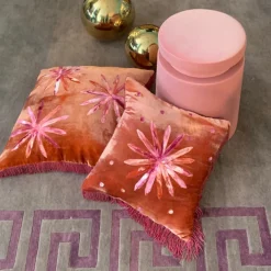 Anna Paola Cibin Cuscino con fiori di vetro