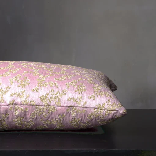 The House of Lyria Cuscino Ledbetter rettangolare floreale rosa e oro