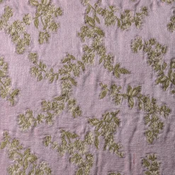 The House of Lyria Cuscino quadrato Ledbetter in jacquard floreale rosa e oro