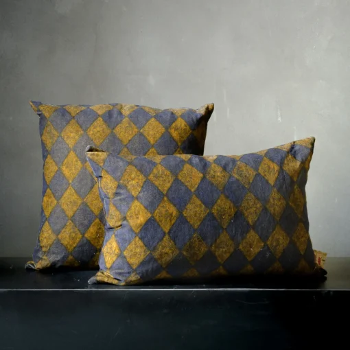 The House of Lyria Cuscino quadrato Pungitopo in velluto blu e giallo con motivo a diamante