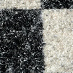 The House of Lyria Cuscino quadrato Ronce a scacchi bianchi e neri in mohair