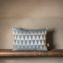 The House of Lyria Cuscino Viburno rettangolare a motivi blu e beige