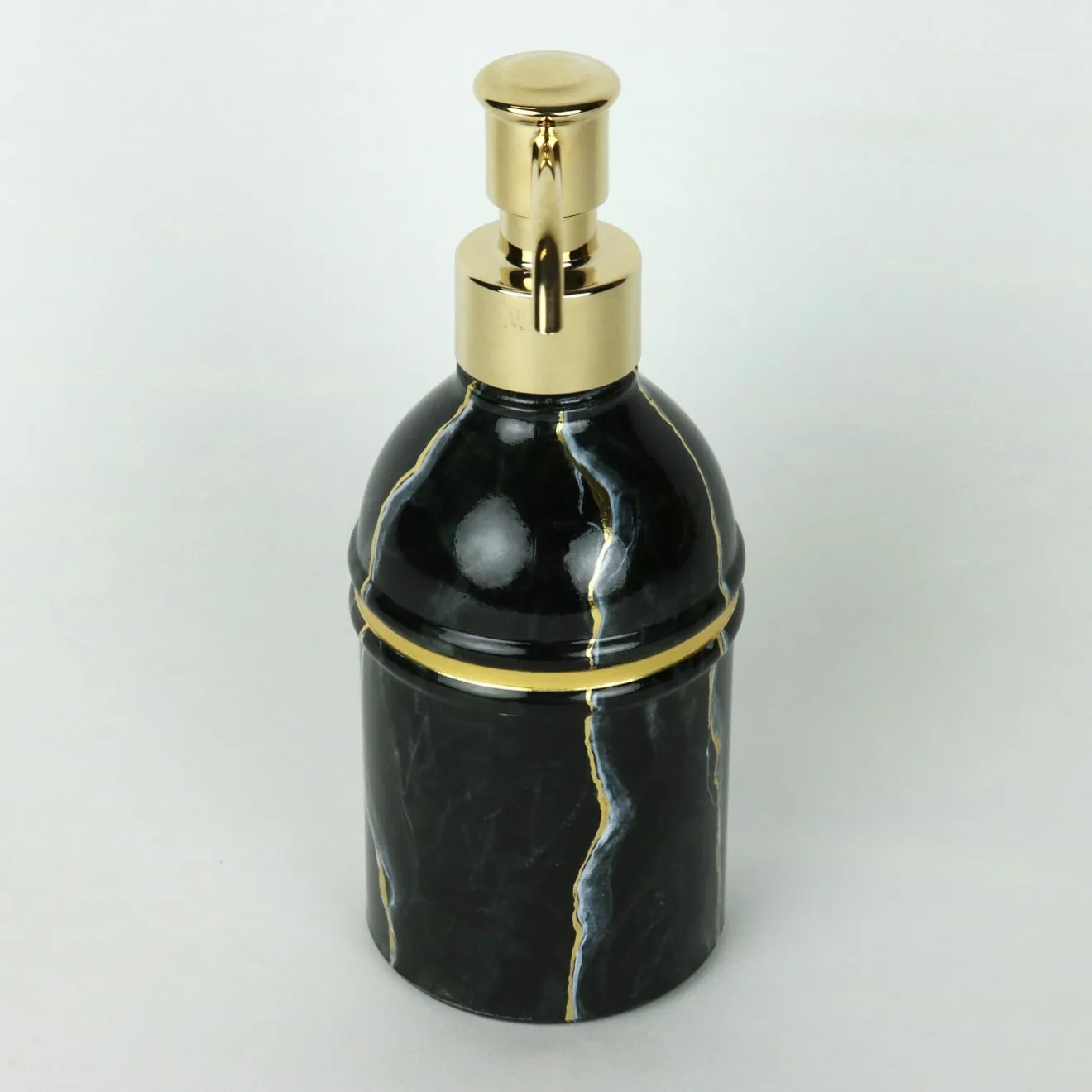 Griffe Montenapoleone by Vetrerie di Empoli Dispenser in vetro ispirato al marmo Portoro