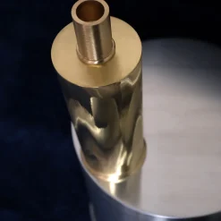 Caspal Elegante Portacandele Alto in Ottone Spazzolato