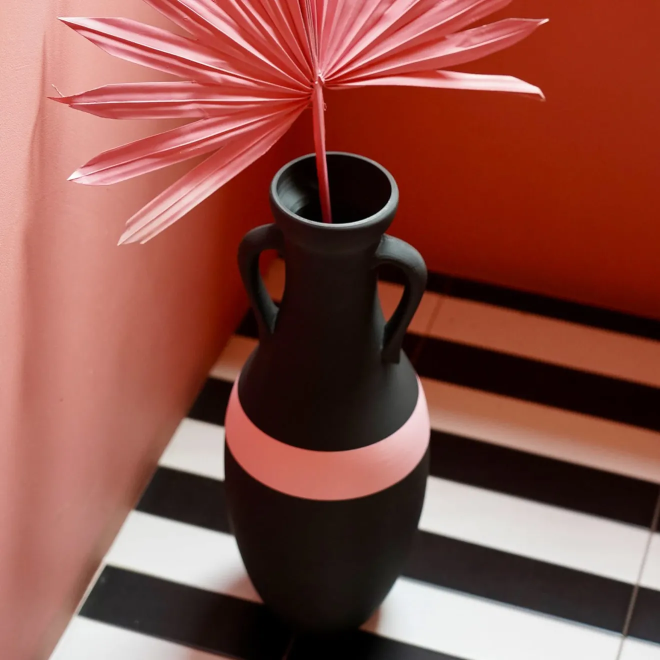Pop Pot Giulio Cesare Anfora XL nera e rosa #1