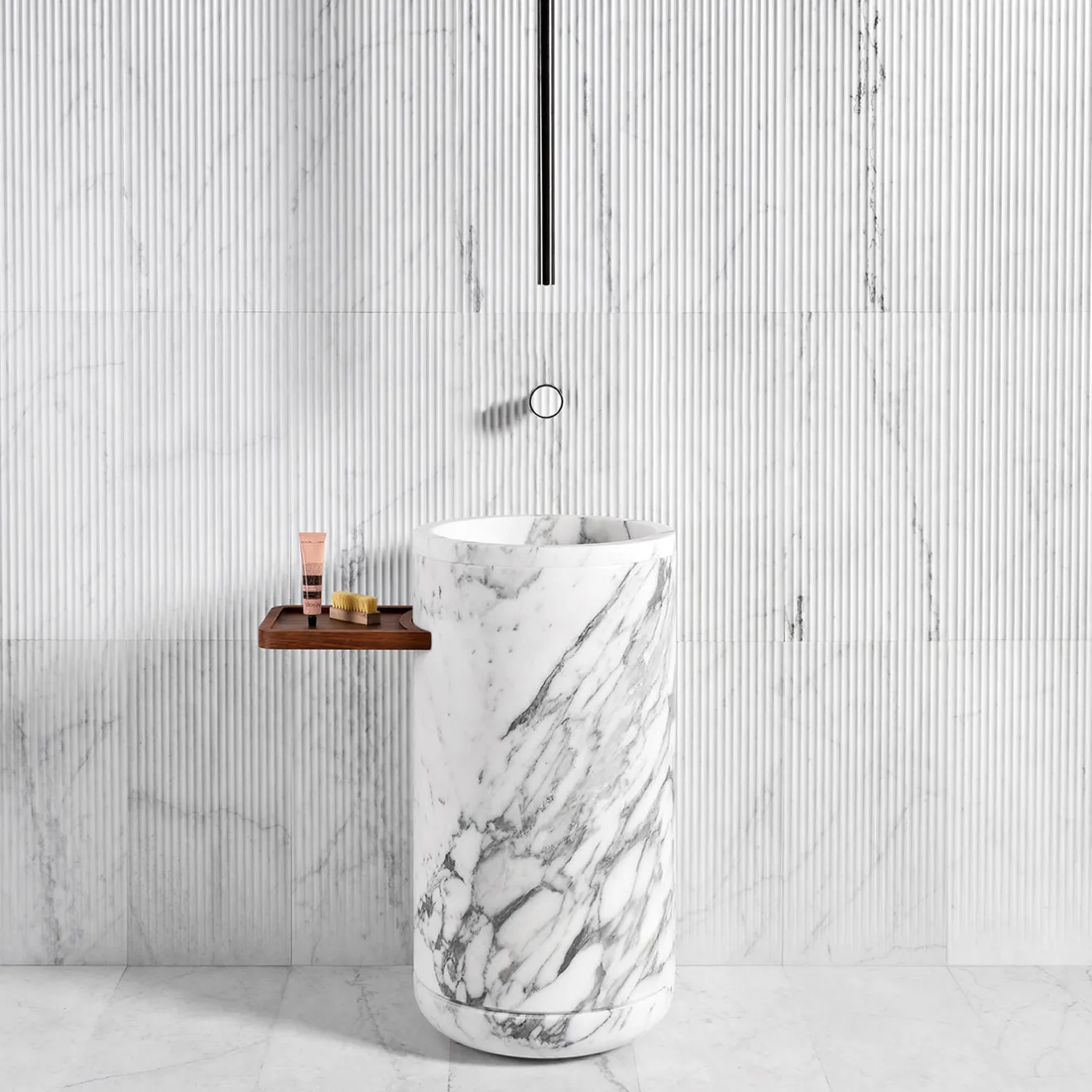 Luce Di Carrara Lavabo in marmo cilindrico Monolithos con vassoio in legno