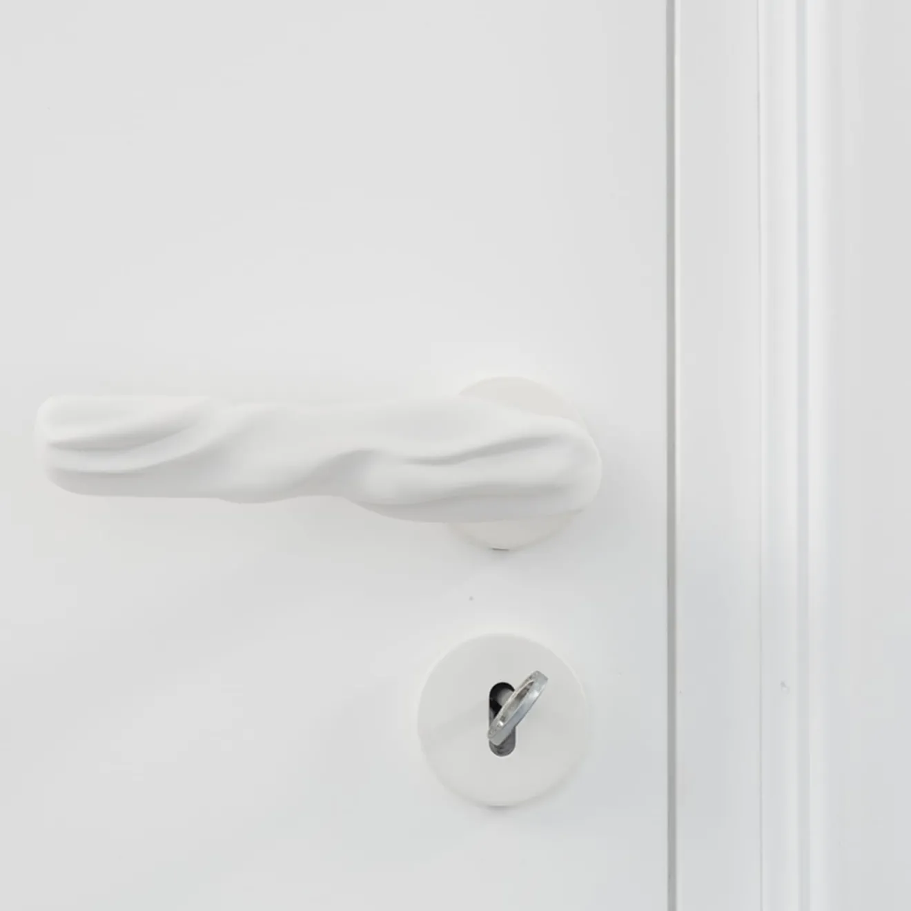 NIVA Design Maniglia Fiocco White di Nicole Valenti