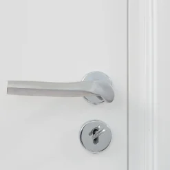 NIVA Design Maniglia per porta in alluminio Prisma di Nicole Valenti