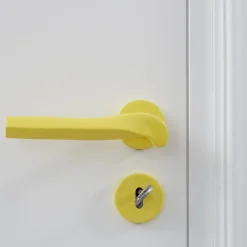 NIVA Design Maniglia Prisma giallo lucido di Nicole Valenti