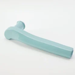 NIVA Design Maniglia Prisma lucidata blu chiaro di Nicole Valenti