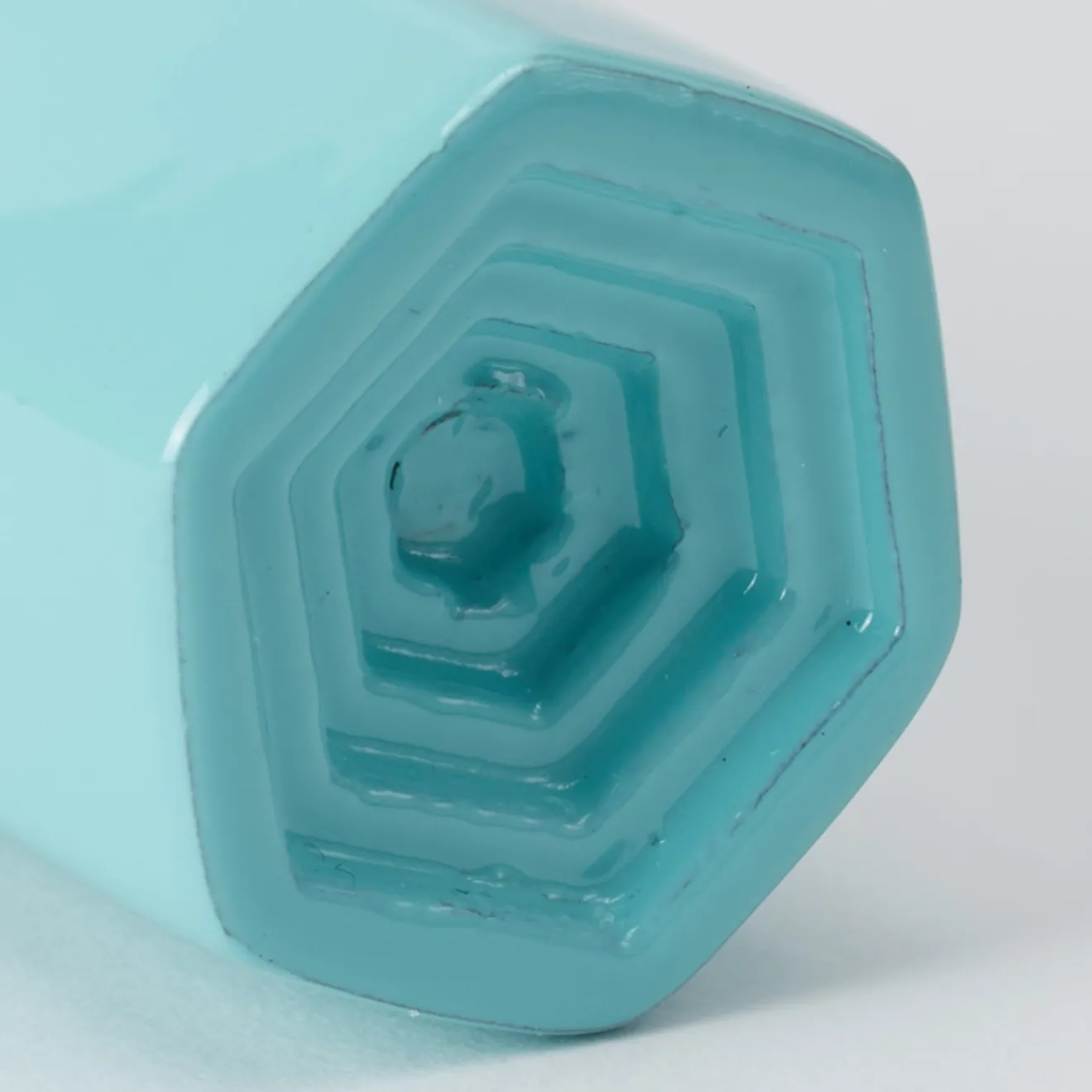 NIVA Design Maniglia Prisma lucidata blu chiaro di Nicole Valenti