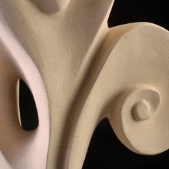 Creazioni di Andrea Serra Oltre le Maree scultura in pietra leccese