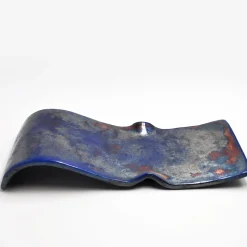 Design Center 1991 Piatto centrotavola Onda Piccola Ramato/Blu di Nino Basso
