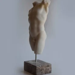 Todini Sculture Piccola scultura di torso maschile in marmo