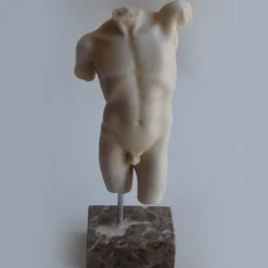 Todini Sculture Piccola scultura di torso maschile in marmo