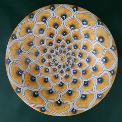 La Bottega del Vasaio Piuma di pavone gialla ⌀ Piatto decorativo da 30 cm