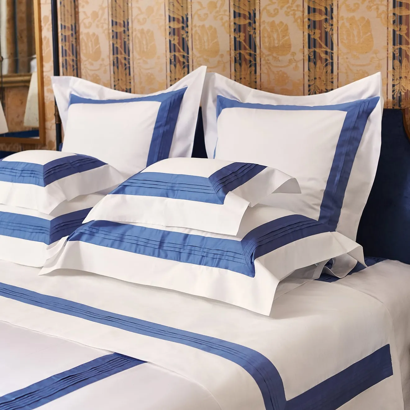 Verderoccia Plissè Bianco e Country Blue US King Sham