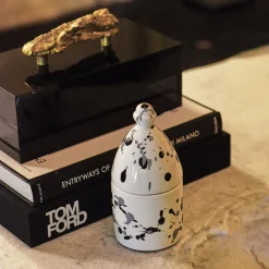 Carola fra i Trulli Portacandele Trullo bianco e nero