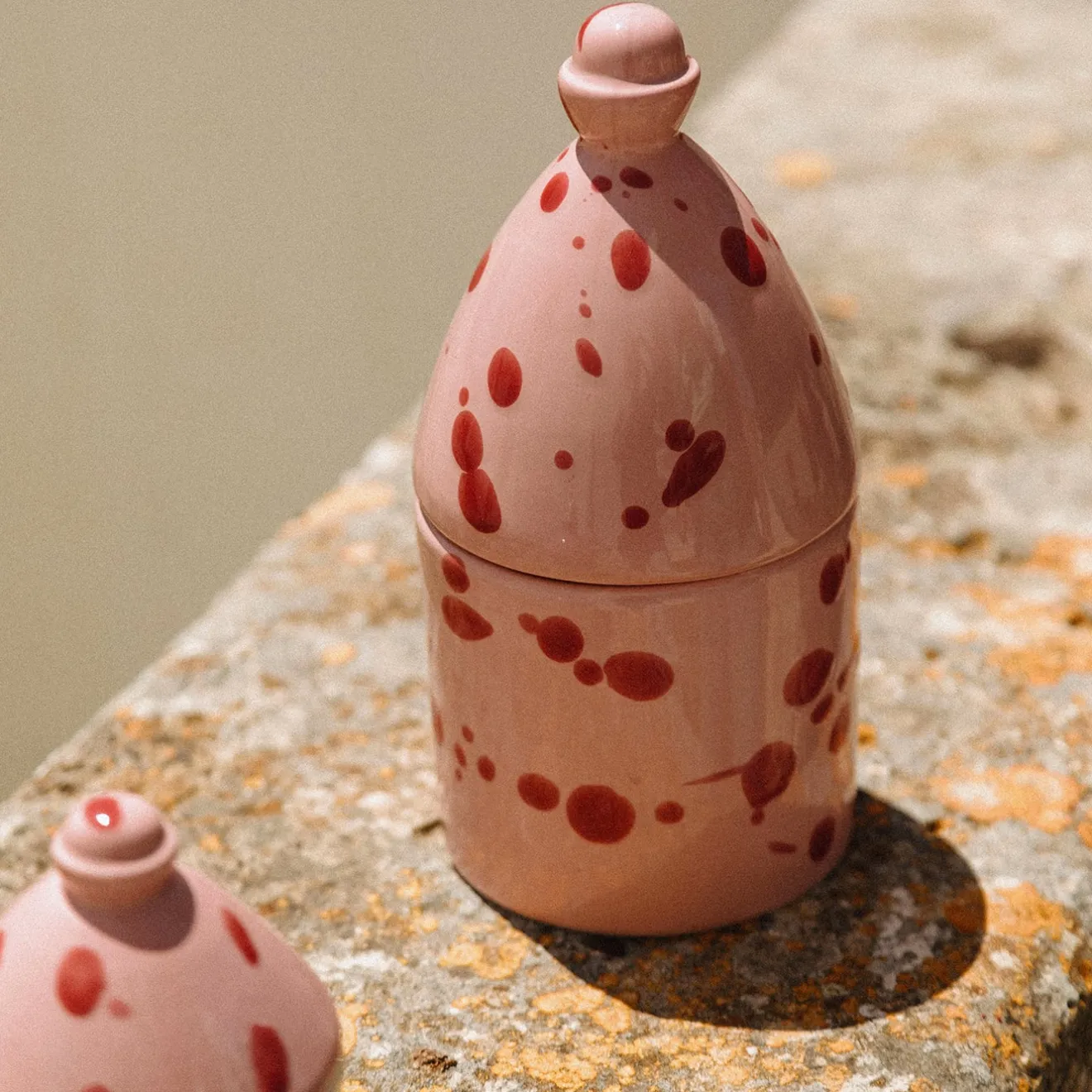 Carola fra i Trulli Portacandele Trullo Rosa e Borgogna