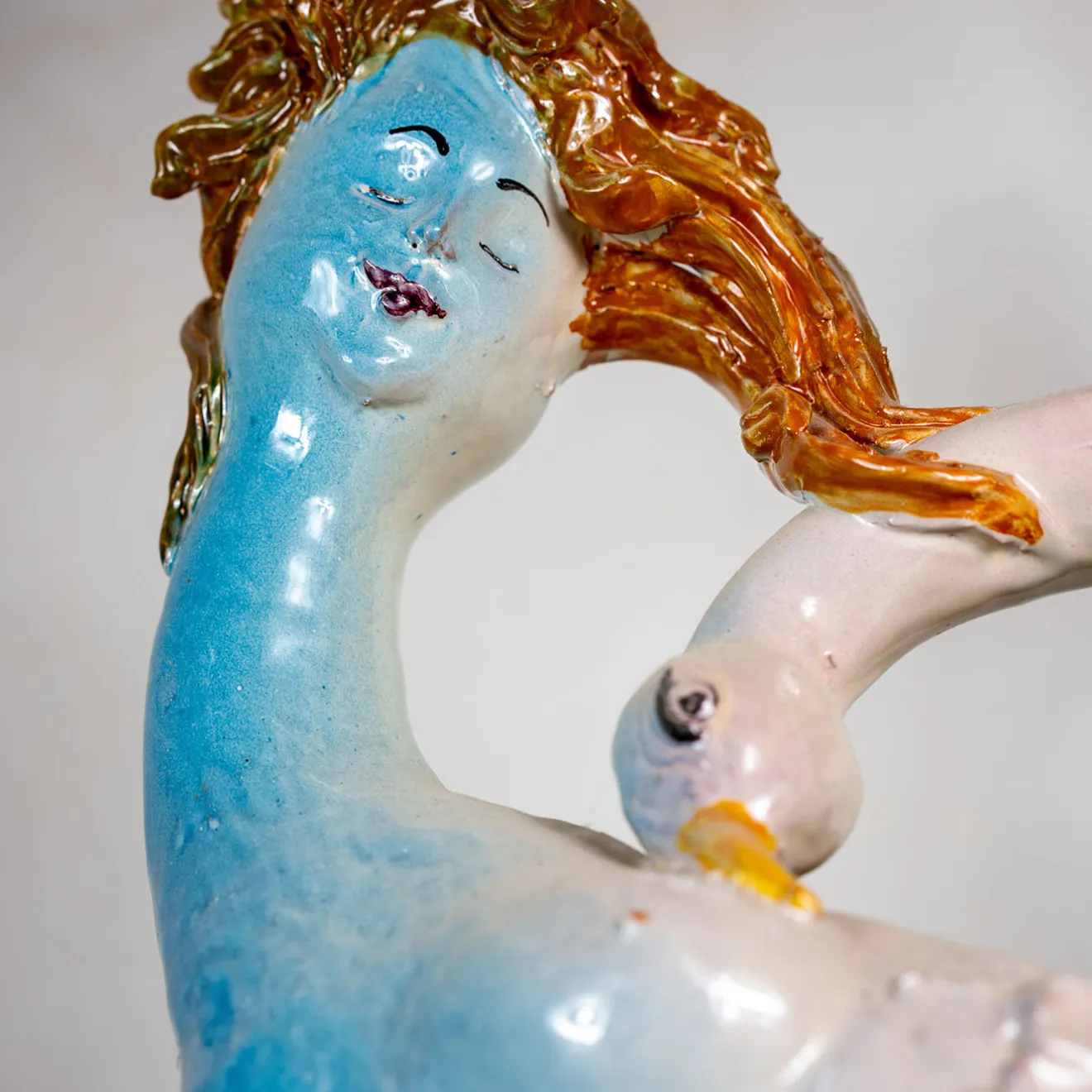 Alessandro Iudici Portaombrelli Leda e il Cigno in ceramica