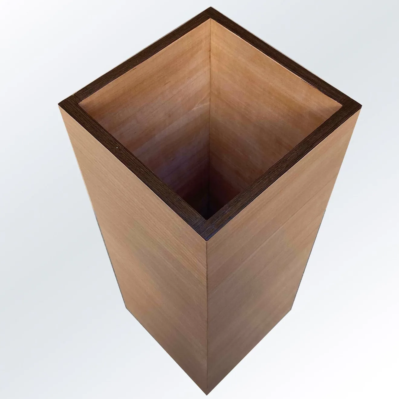 Meccani Design Portaombrelli Plinto di Meccani Studio