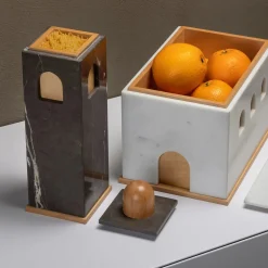 Kimano Quba Tall Gray Box di Gabriele D'Angelo