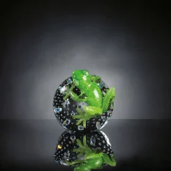 VGnewtrend Rana di vetro verde su sfera