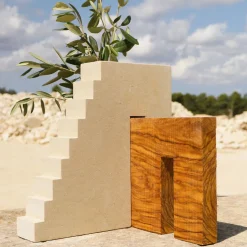 Pimar Limestone Ruderi 02 Scultura in Legno d'Ulivo e Pietra Leccese