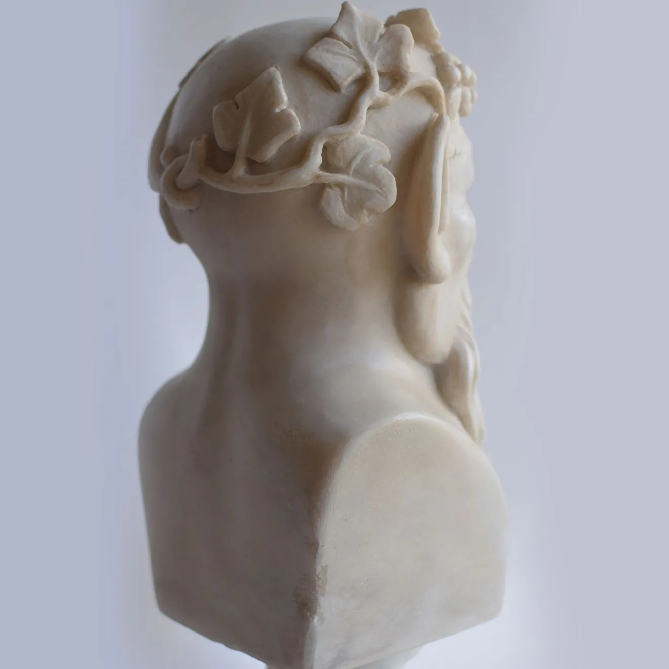 Todini Sculture Satiro con uva scultura in marmo di Carrara