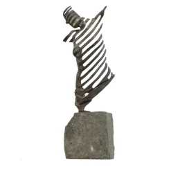 Stella Battaglia Scultura al chiaro di luna