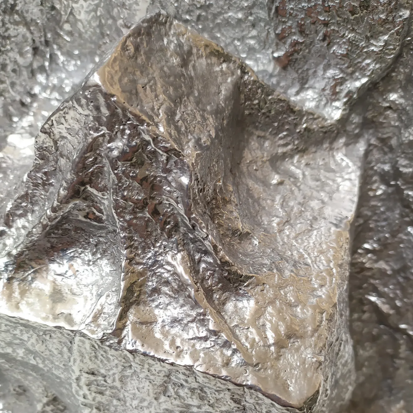 Franco Raggi Scultura Casa Seduta Coperta