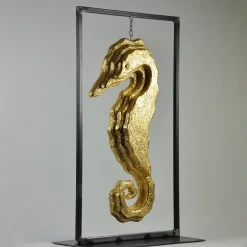 PB Studio Artigiano Scultura con cornice in oro a forma di cavalluccio marino