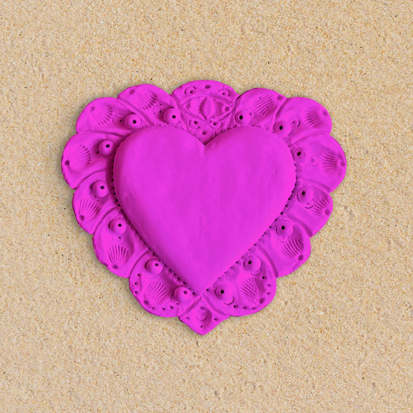 Amelia Corvino Scultura Da Parete Milagros Cuore Sacro In Gesso Rosa Neon