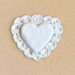 Amelia Corvino Scultura Da Parete Milagros Cuore Sacro In Gesso Bianco