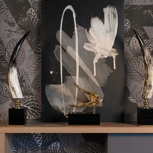 Petri Firenze Scultura di corno verticale con base in ottone dorato 24K